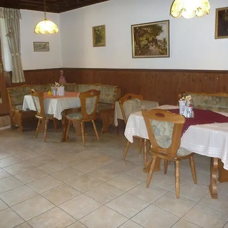 Gastehaus Taufkirchen * Bayerisch Gmain